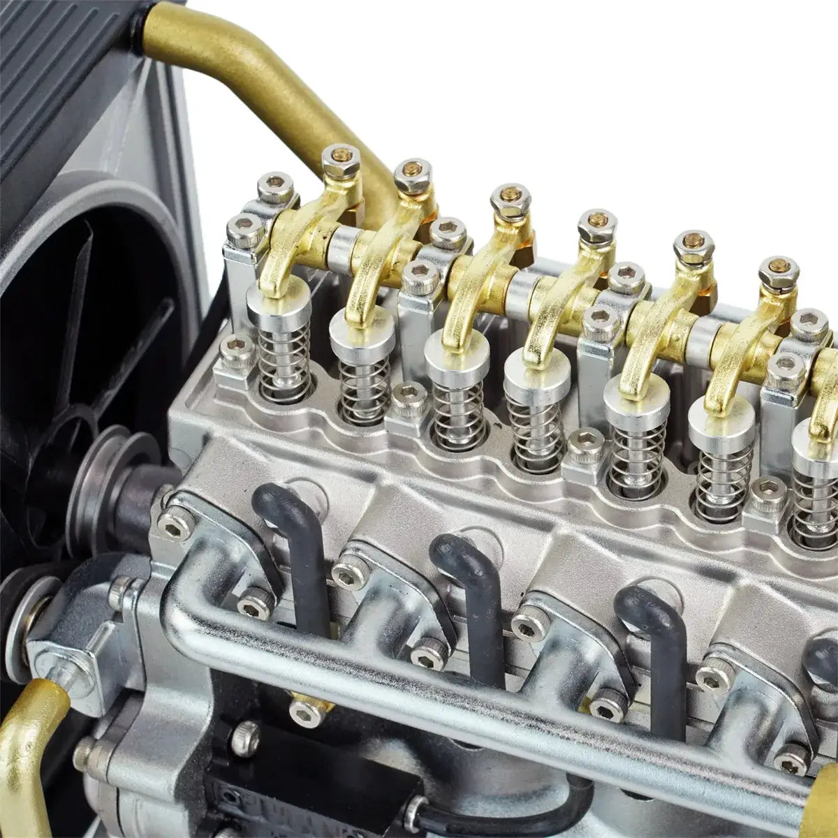 Close-up of TECHING L4 (4-cylinder) diesel engine model, showing overhead valve and aluminum alloy structure.